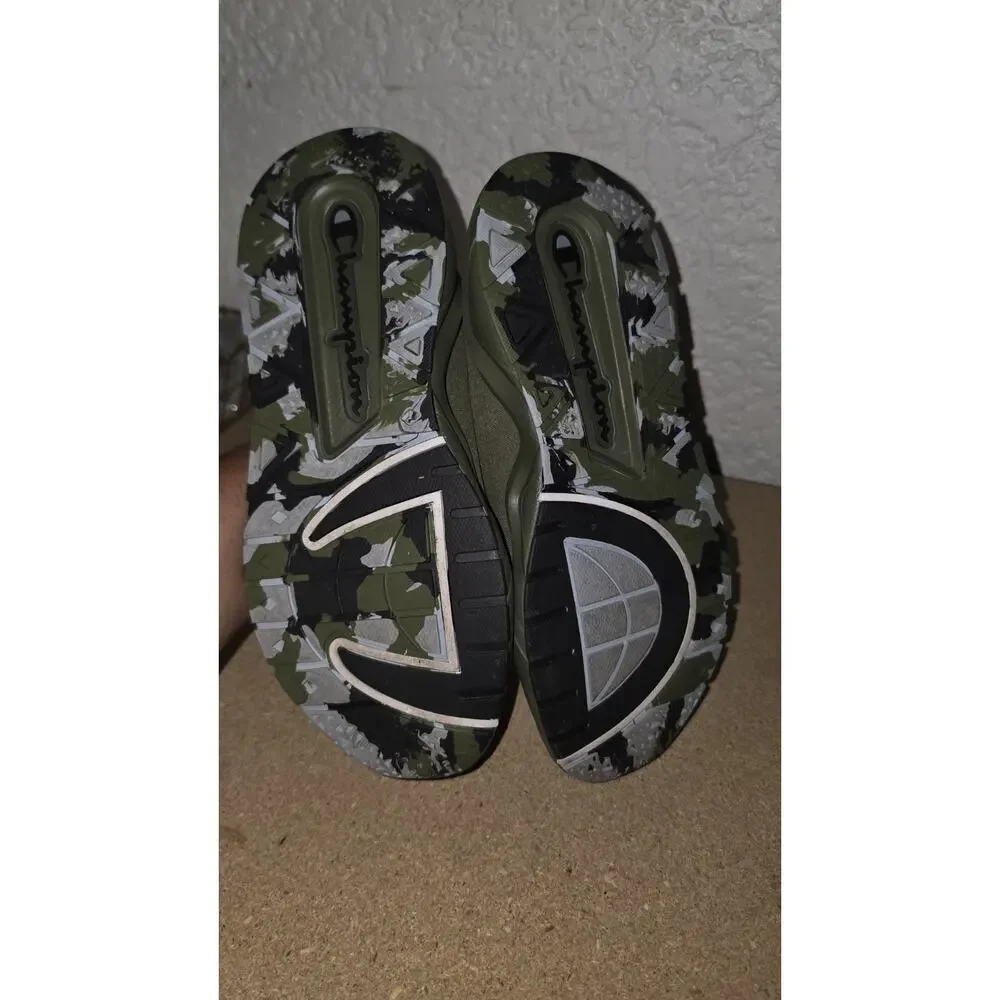 Champion Women’s High Top Sneaker Boots Olive Green Size 7 EU 40 Embroidered Log